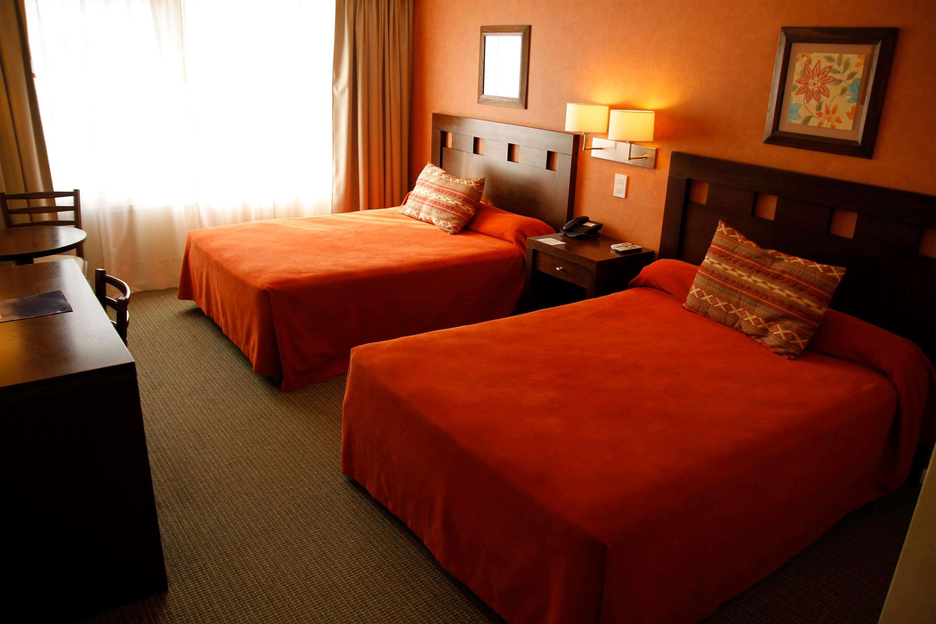 Hotel Howard Johnson Trenque Lauquen Eksteriør bilde